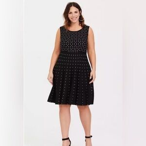 TORRID Black & White Dotted Skater Sweater Dress Fit & Flare Size 1